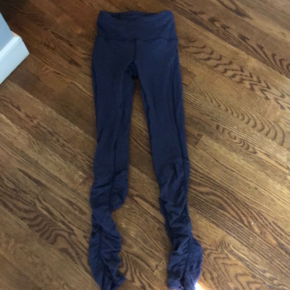 Navy lululemon leggings